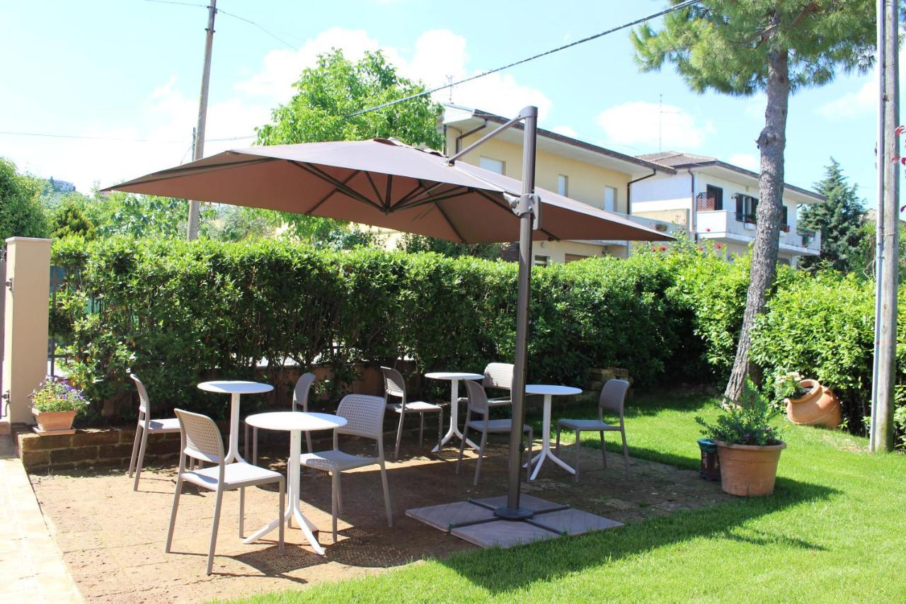 Ellebi B&B Montone  Екстер'єр фото